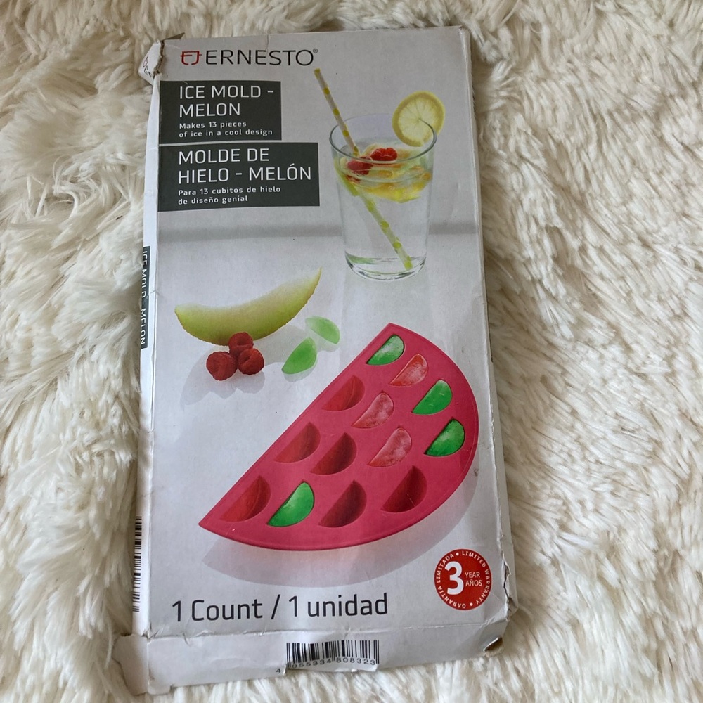Watermelon shapes silicone ice tray